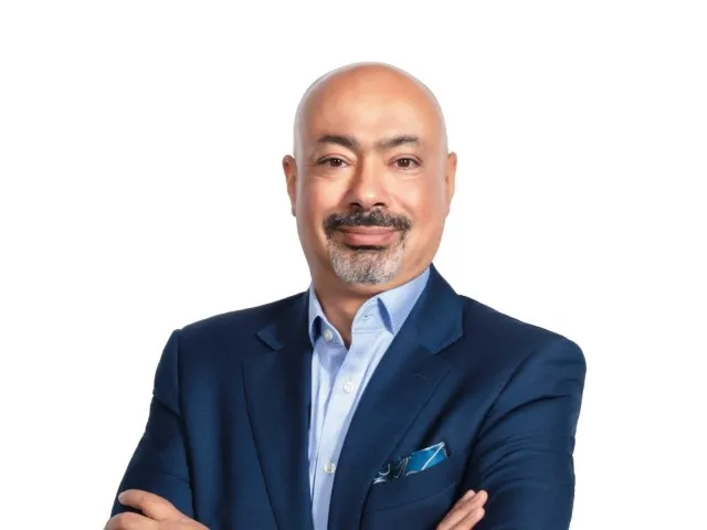 e&amp; reports a record 7.4% growth in consolidated net profit to AED 10.0 billion in FY 2022