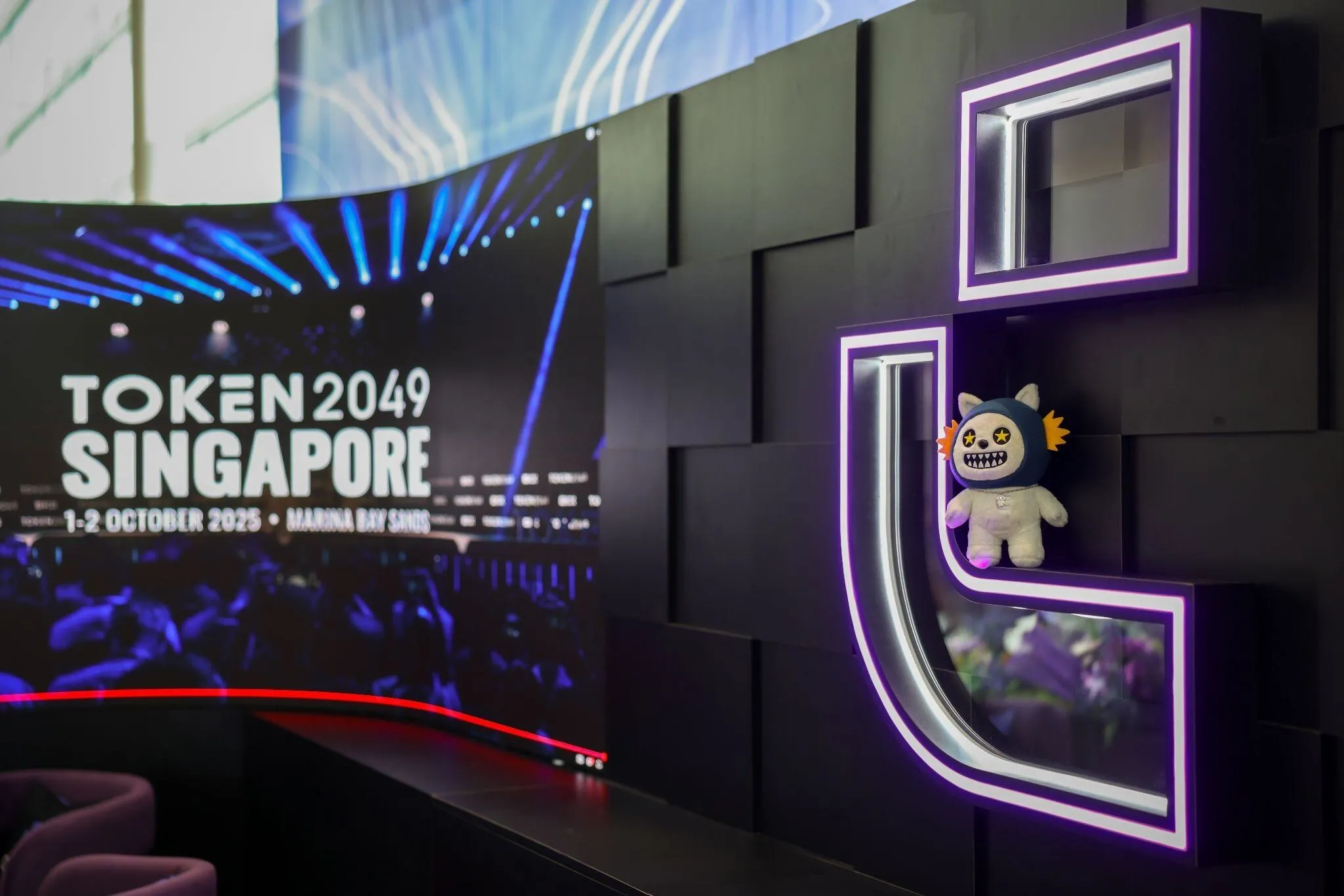 CoinW Showcases "Crypto Marathon Spirit" at TOKEN2049 Singapore, Marking 8 Years of Ecosystem Innovation