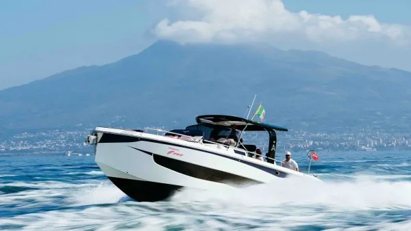 FPT | FPT AND ITALYURE: POWER AND DESIGN AT THE SERVICE OF NAUTICAL EXCELLENCE