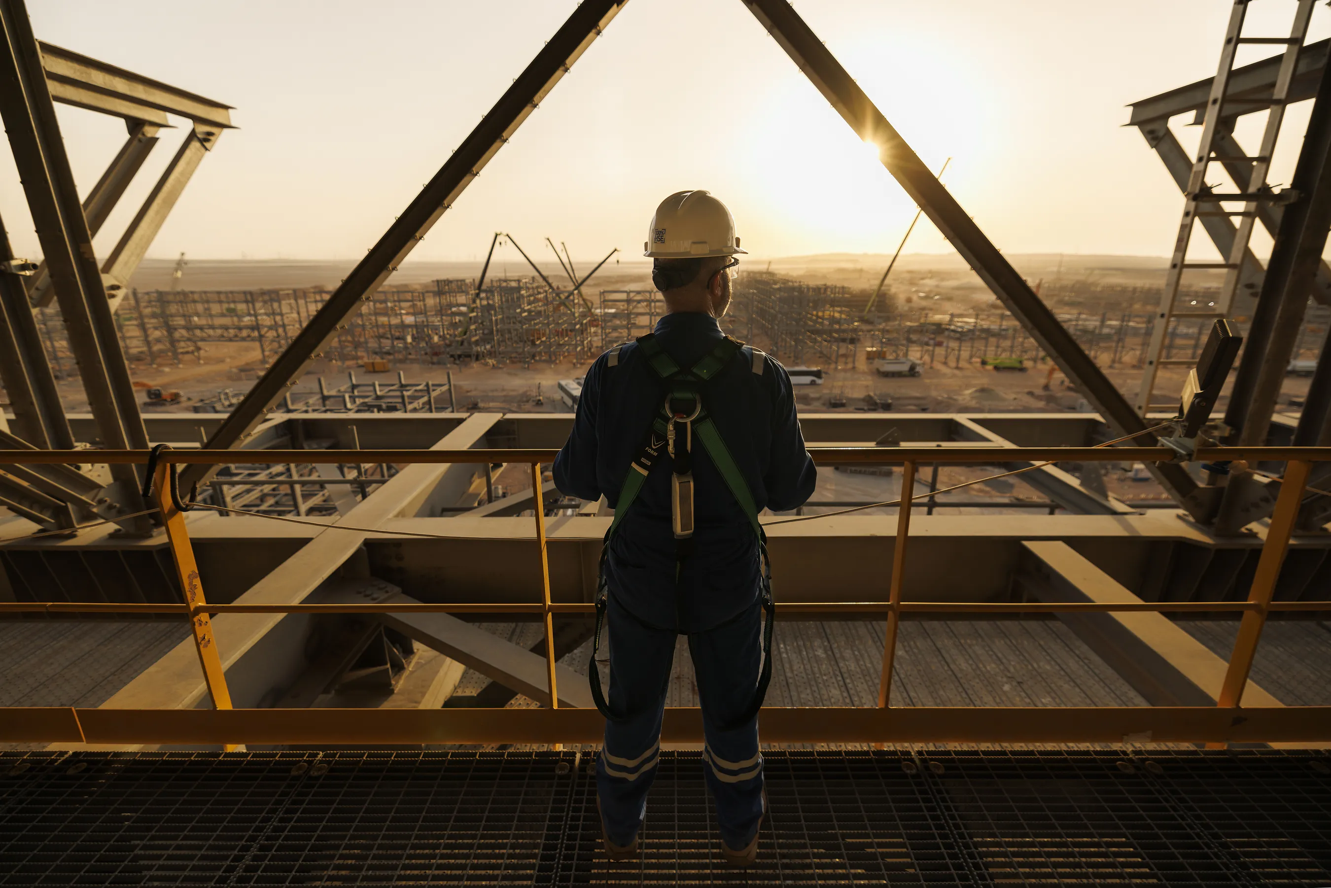 ADNOC Gas Delivers Resilient Q2 Net Income, Takes FID on Major Growth Projects